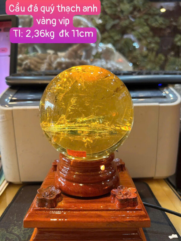 cầu thạch anh tóc vàng
